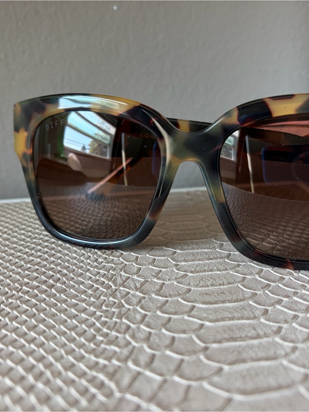 Diff Eyewear Tortoise Shell Oversized Sunglasses - Brown Lenses